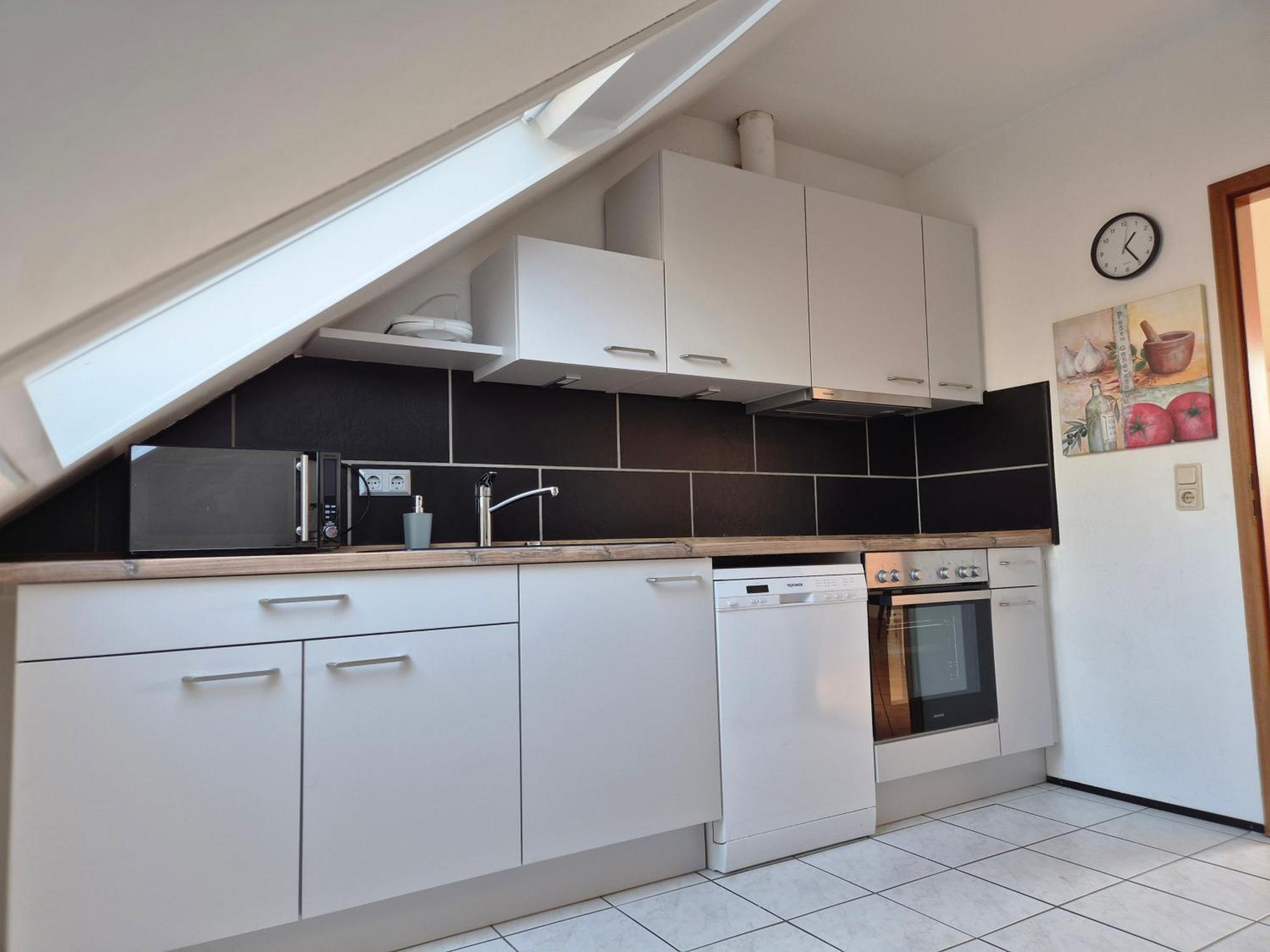 Apartment Spacious 4-room Ideal For Families And Business Trips In A Quiet Area